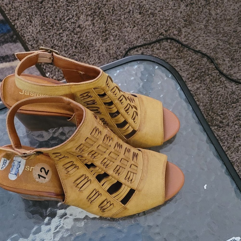 wedge sandal